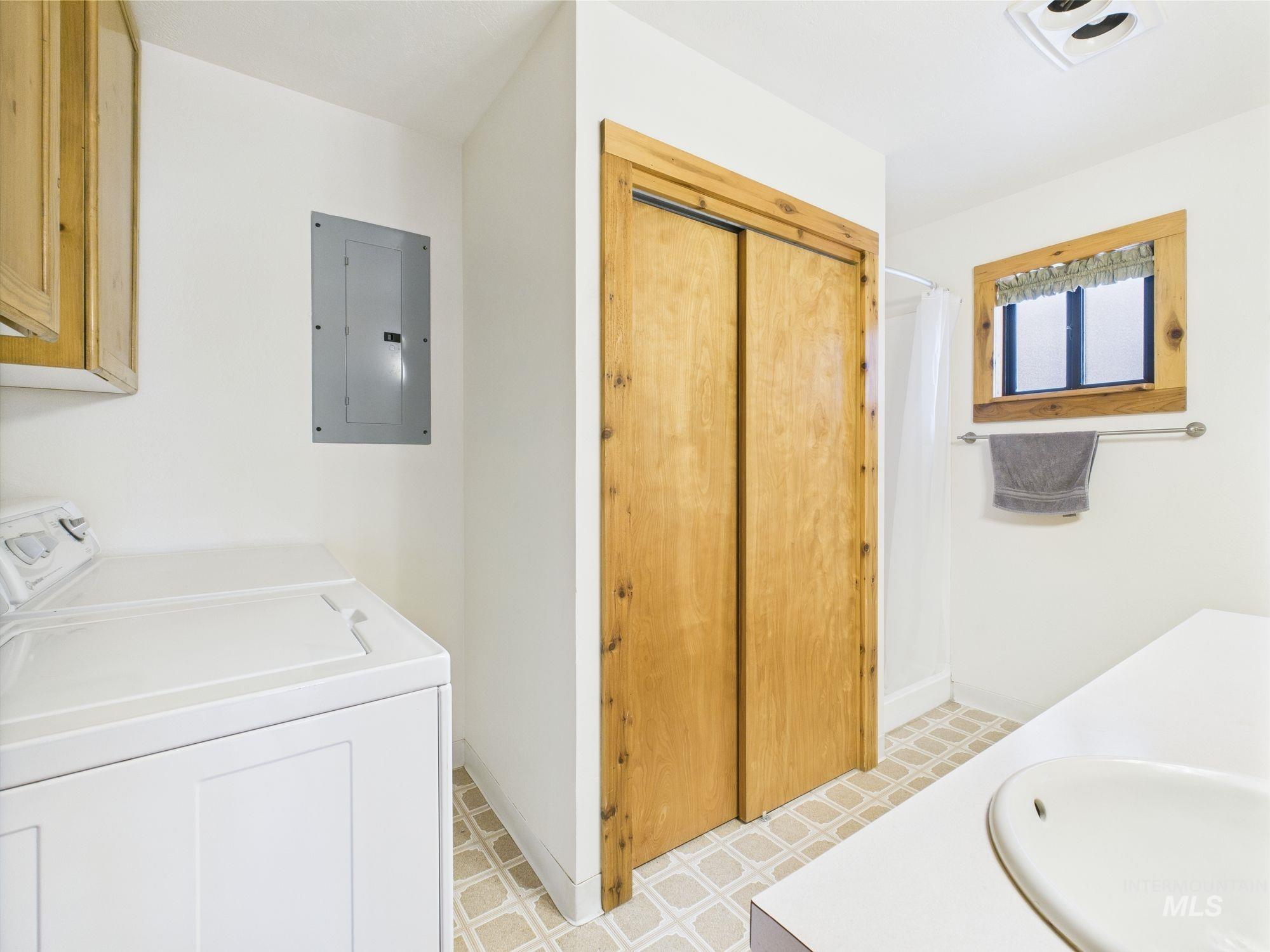 19 Hack Ln Property Photo 29