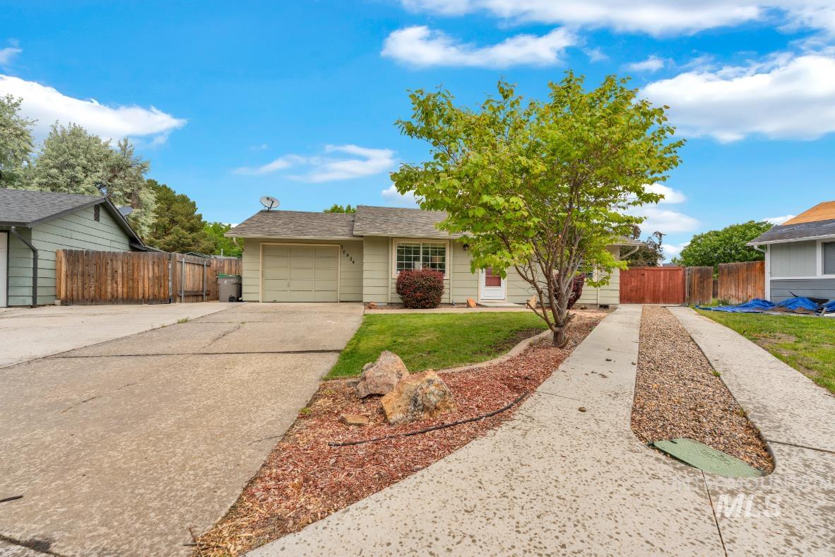 10834 W Linstock Ct