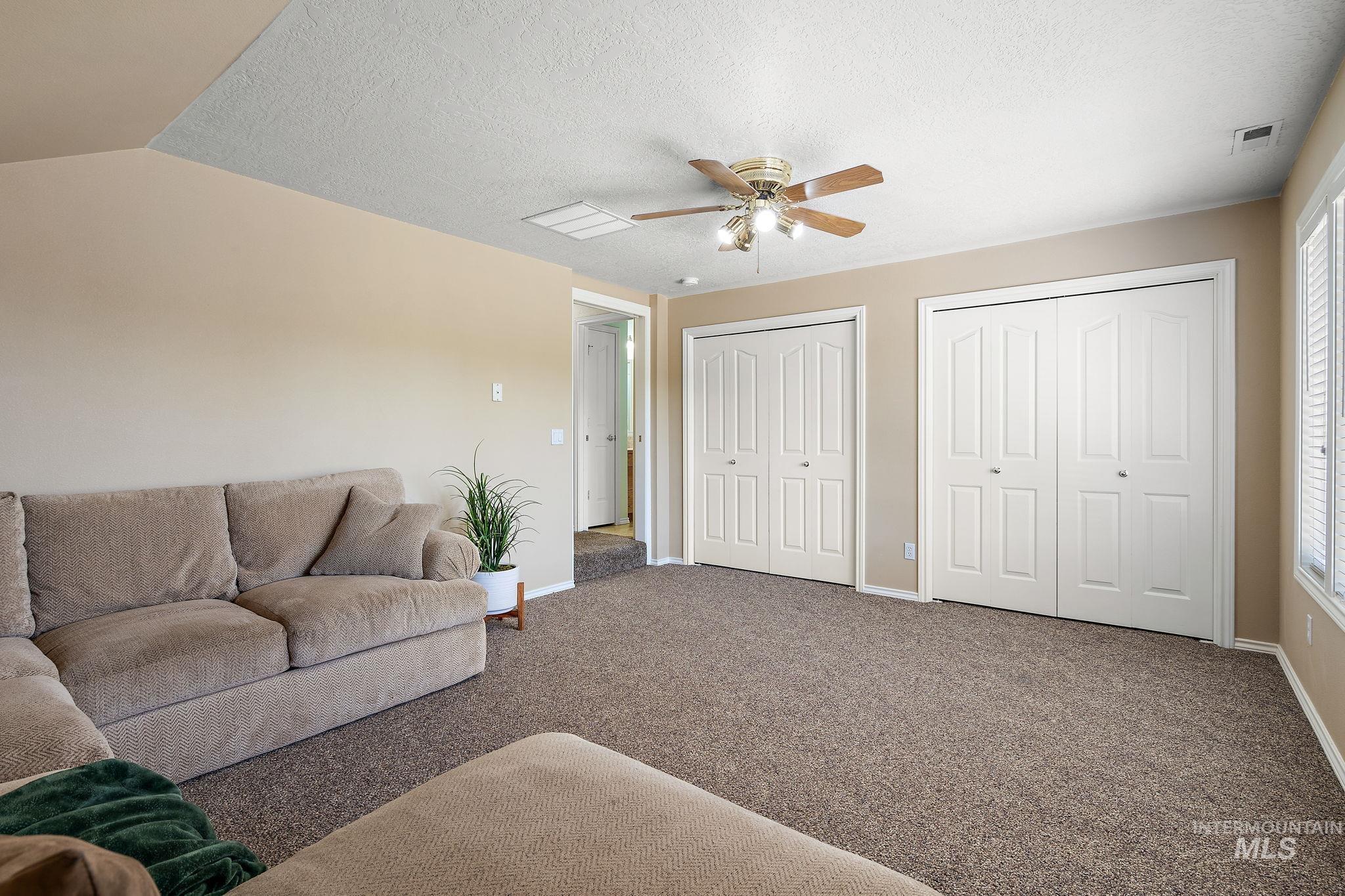 2070 W Waltman St Property Photo 41