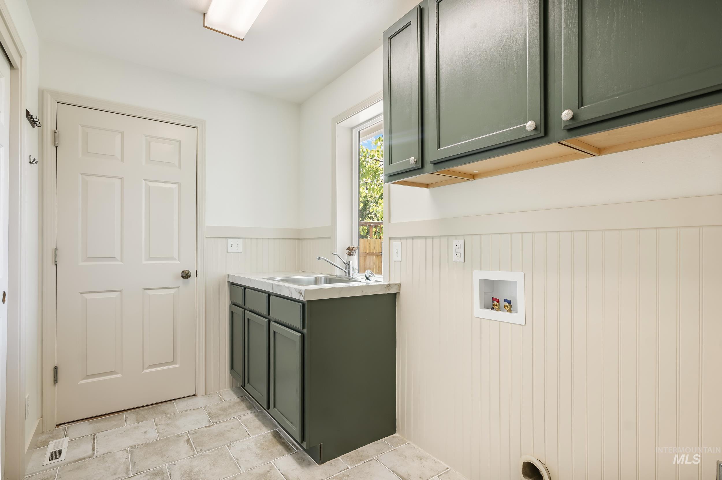 1233 N Tumbler Dr Property Photo 21