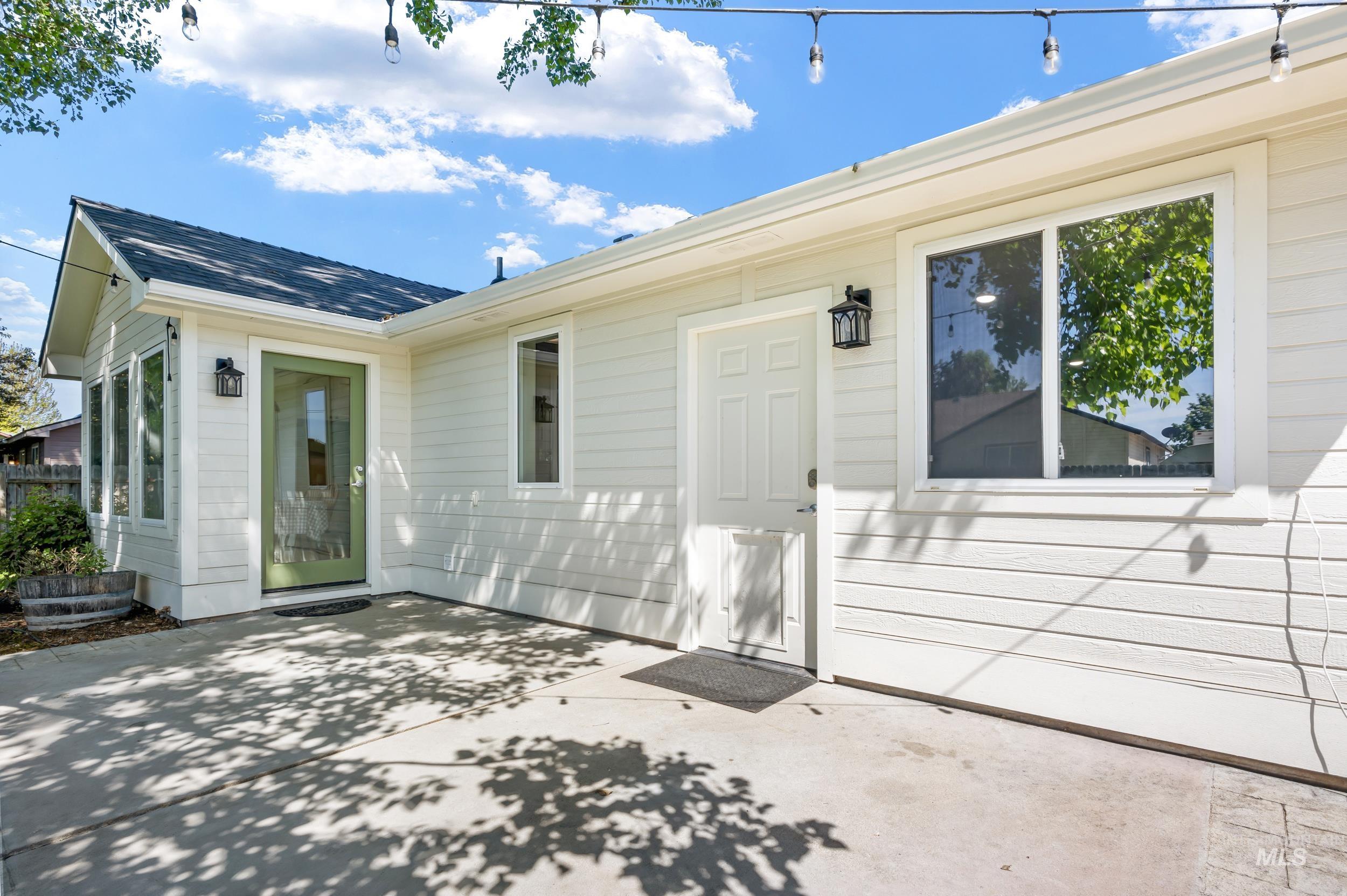 1233 N Tumbler Dr Property Photo 23