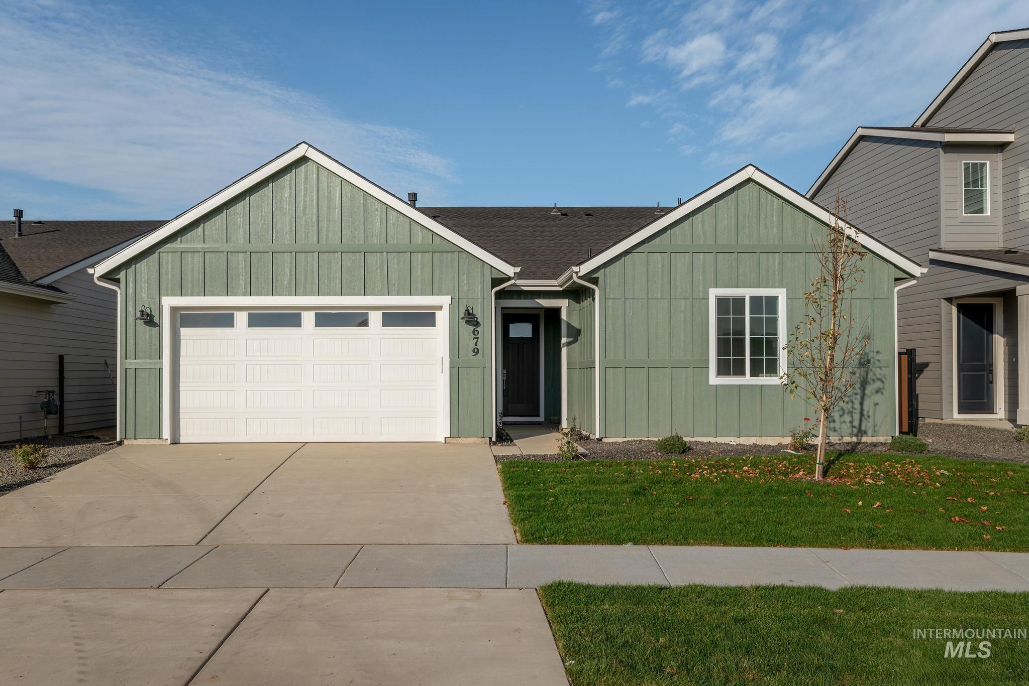 2267 W Blue Lightning Ct Property Photo 1