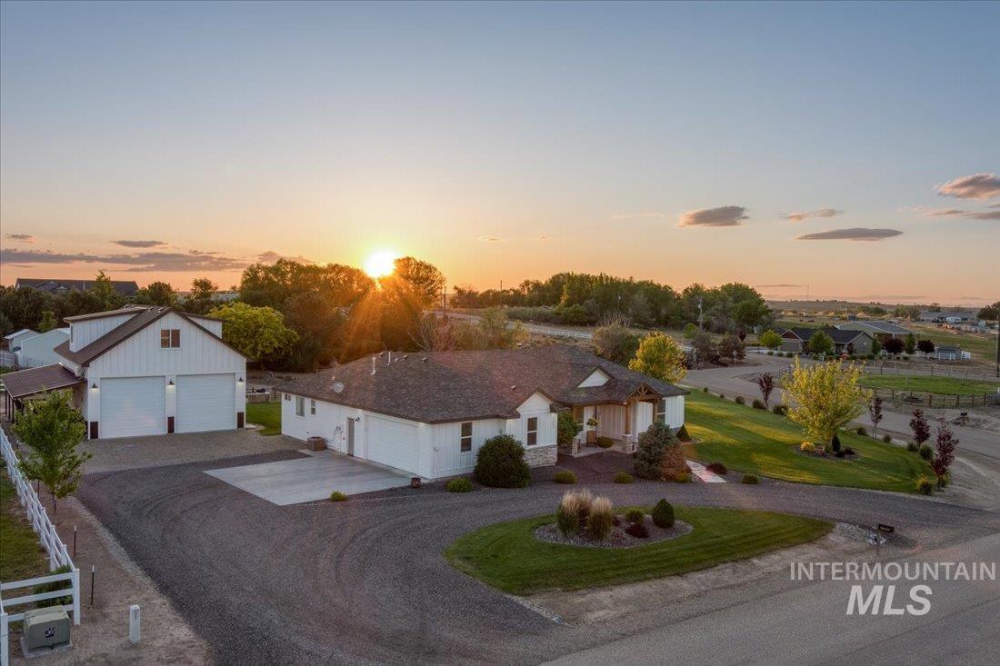27985 Gray Sage Rd Property Photo 2