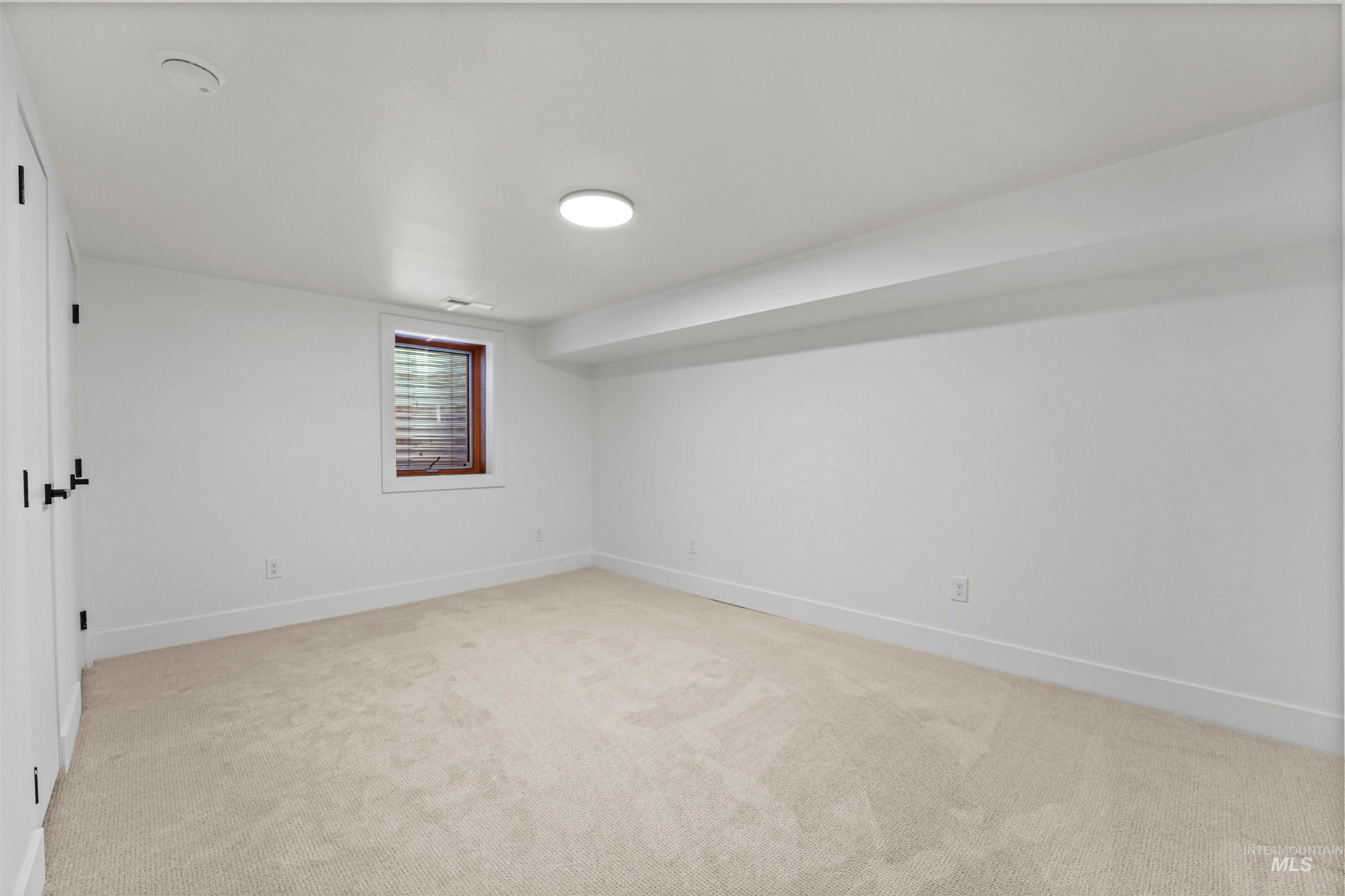1913 W Suncrest Dr Property Photo 31