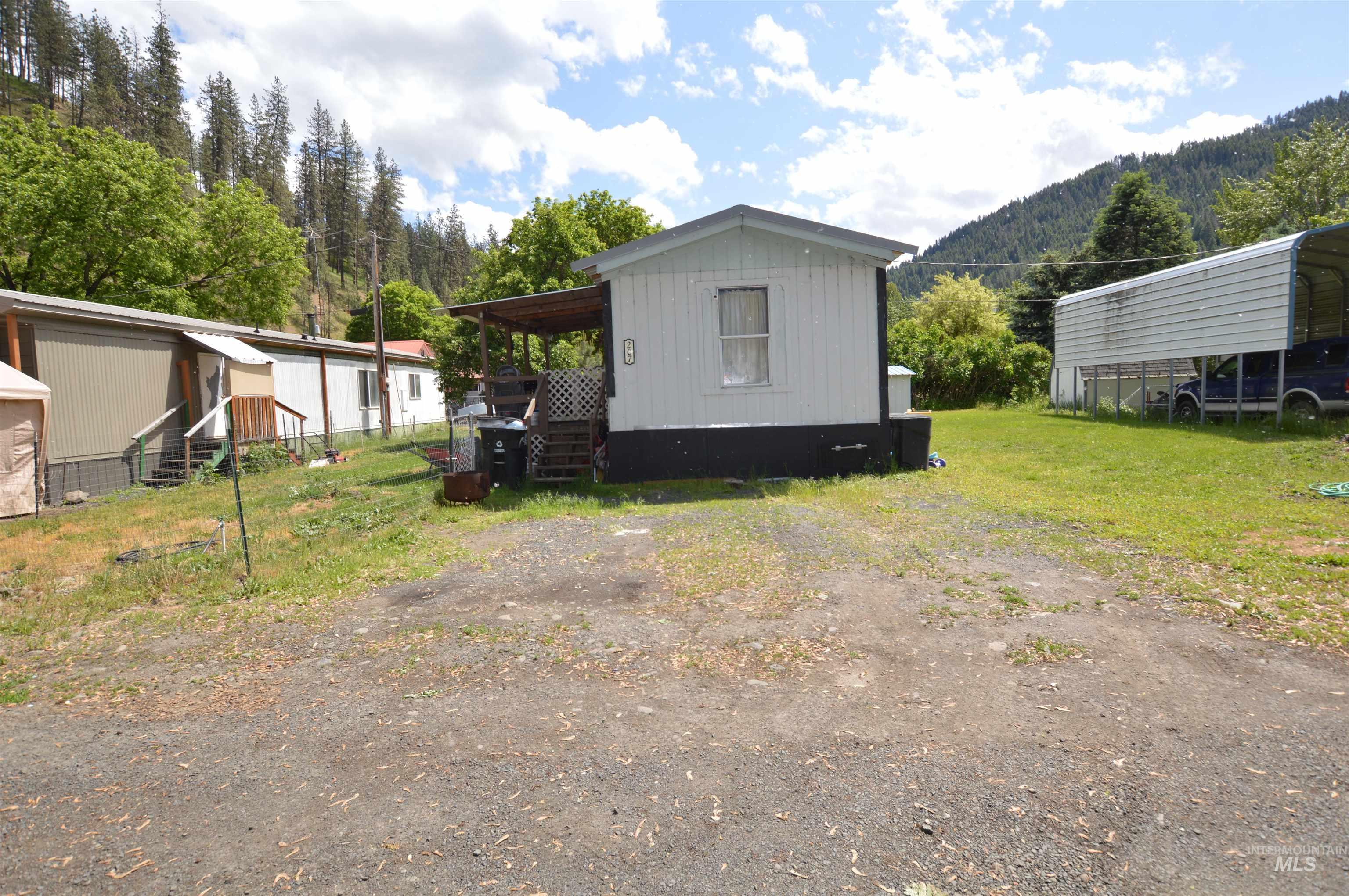 207 Court St Property Photo 1