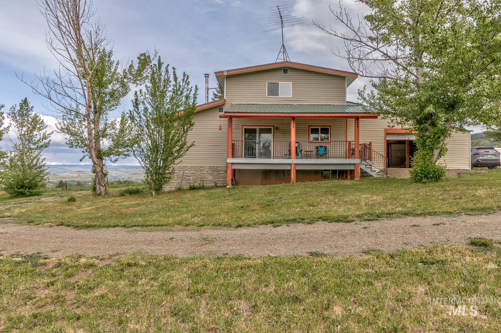 2445 Orchard Rd Property Photo 4