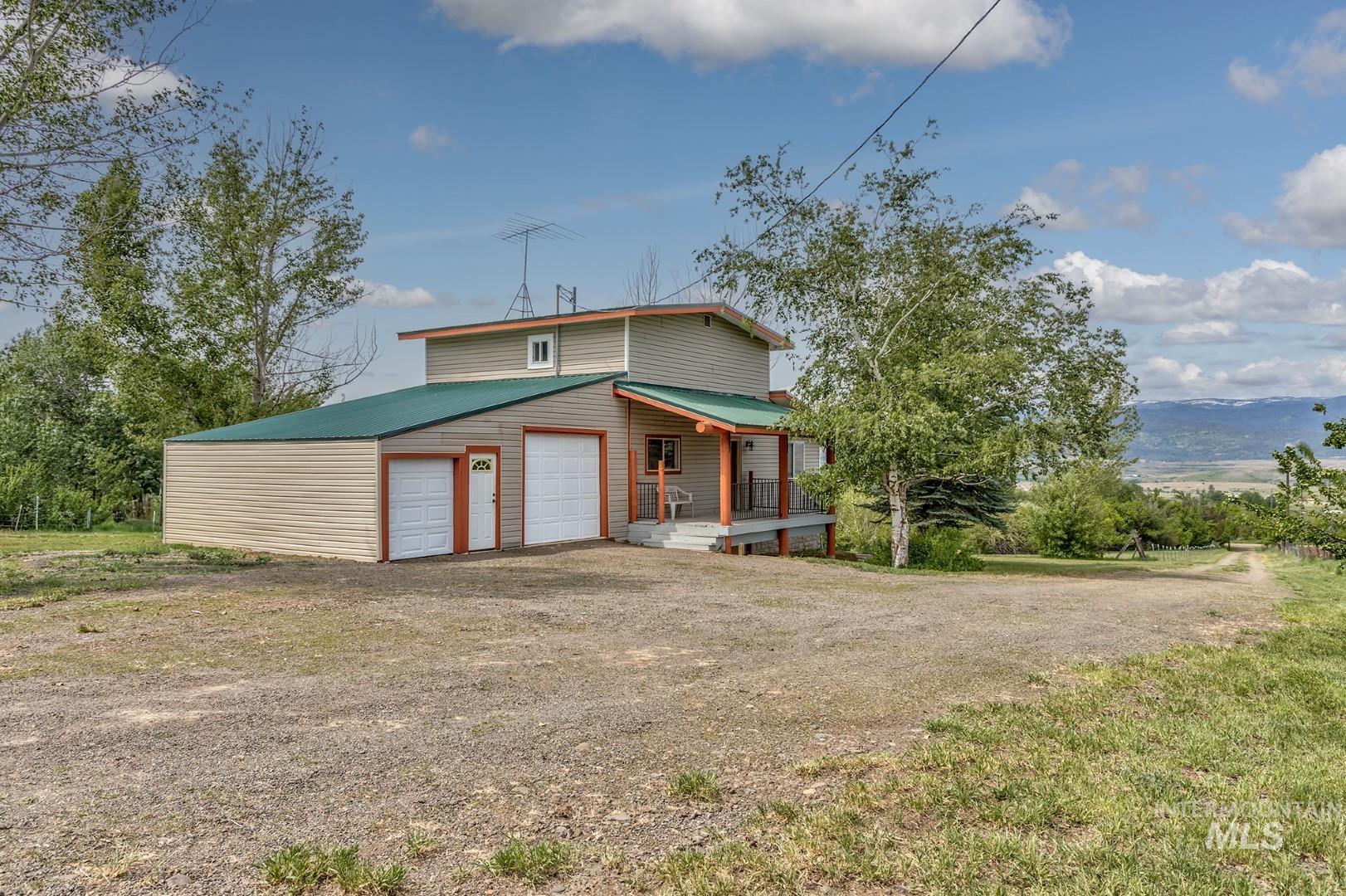 2445 Orchard Rd Property Photo 6