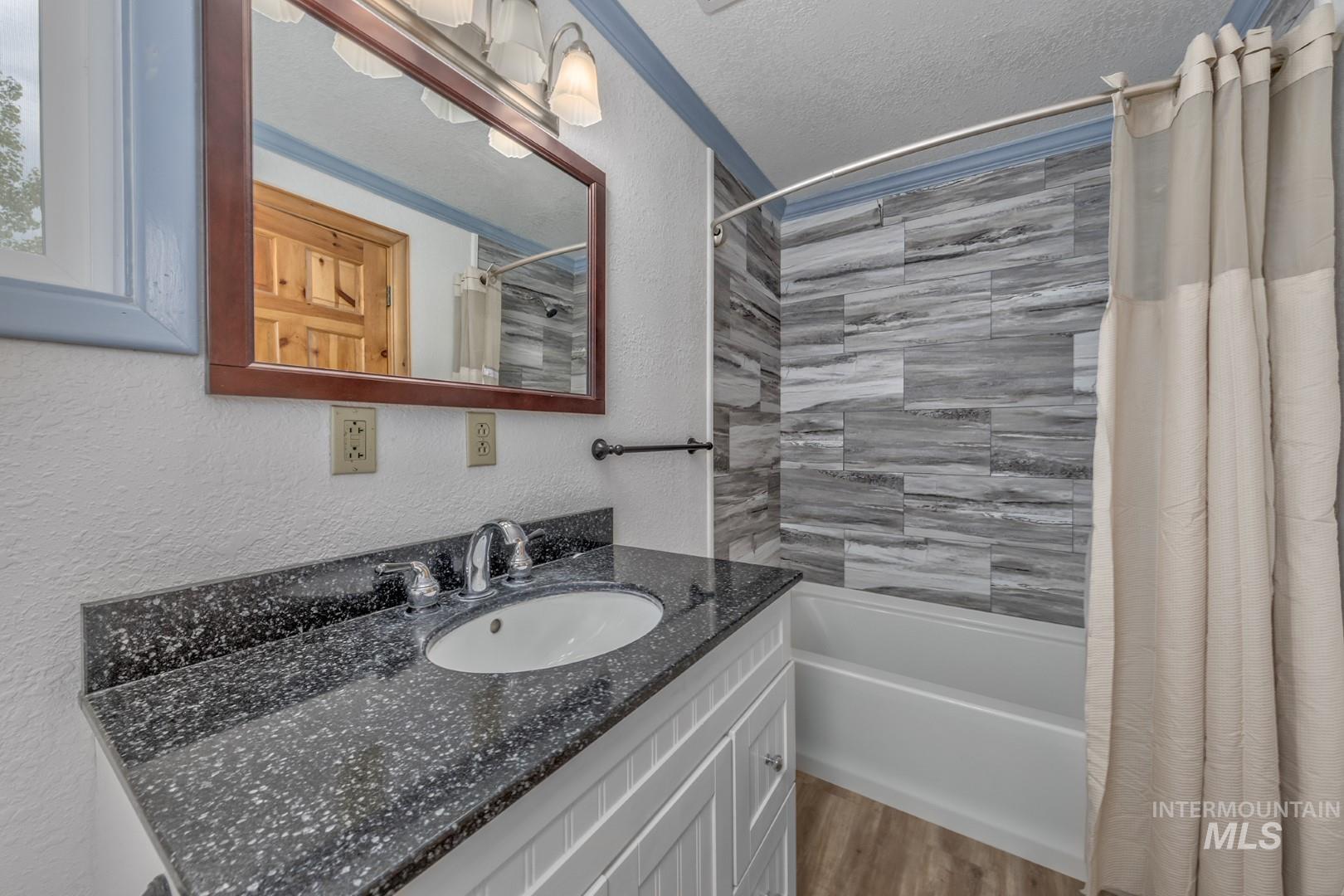 2445 Orchard Rd Property Photo 28