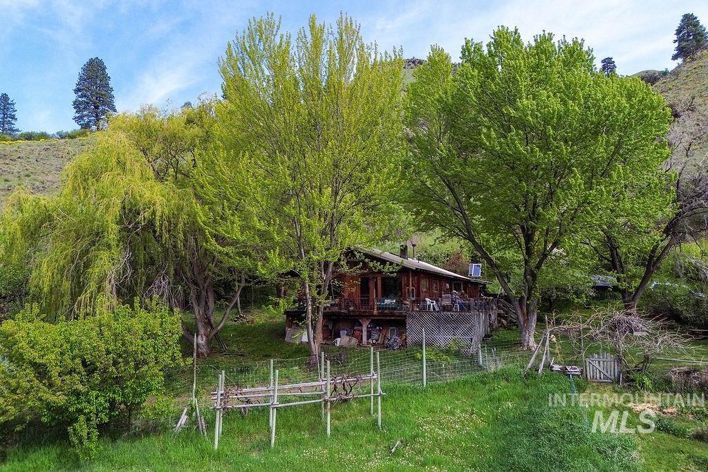 559 Kessler Creek Rd Property Photo 2