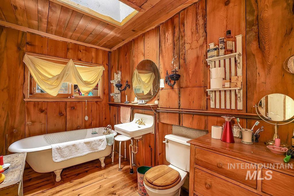 559 Kessler Creek Rd Property Photo 14