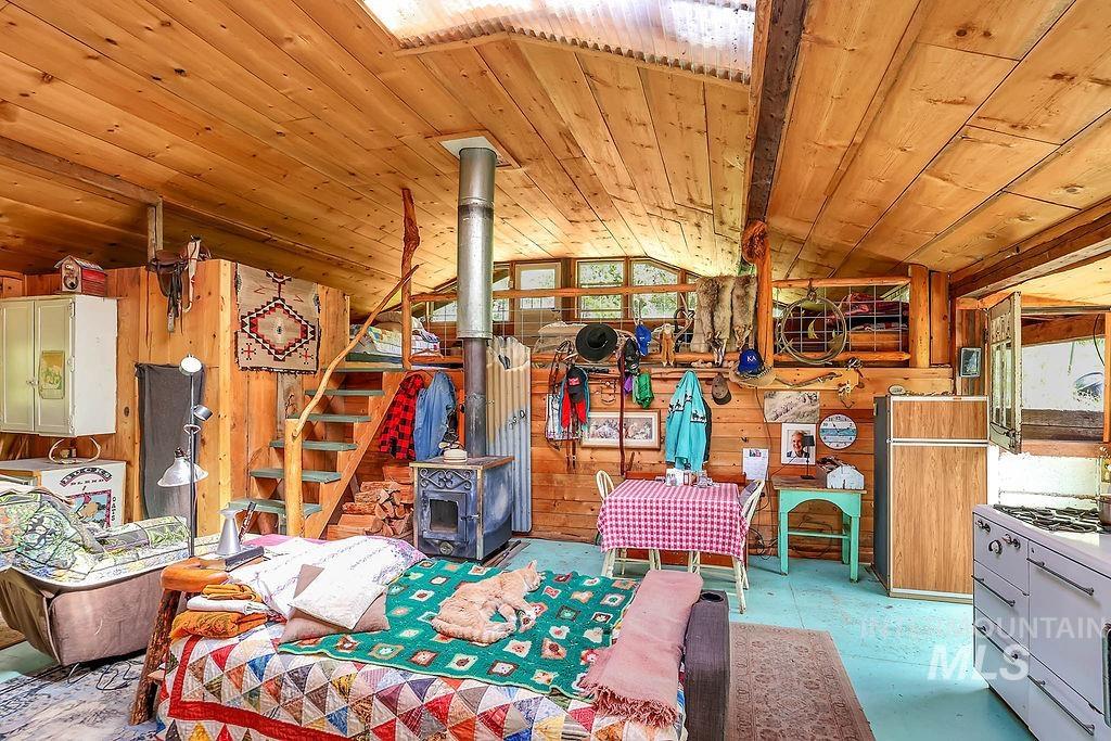 559 Kessler Creek Rd Property Photo 16