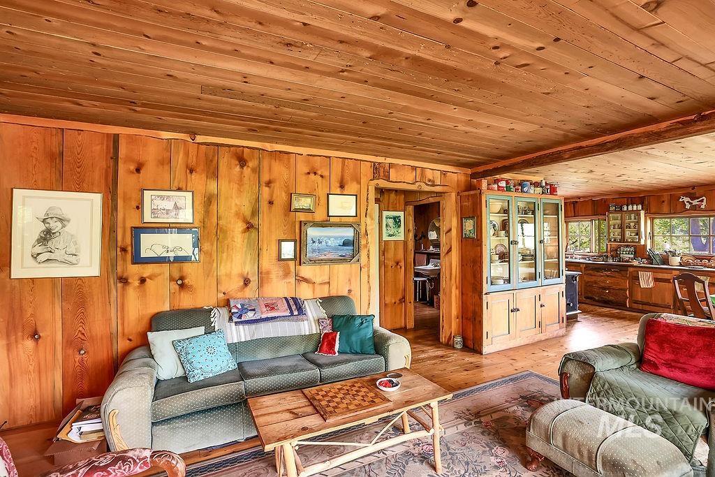 559 Kessler Creek Rd Property Photo 18