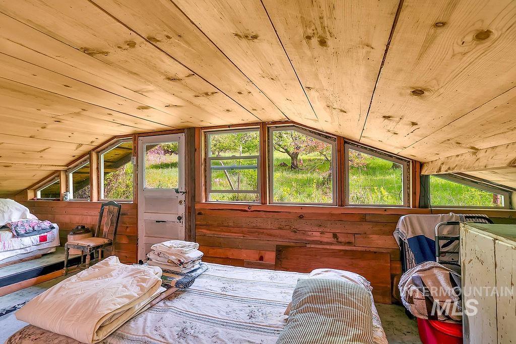 559 Kessler Creek Rd Property Photo 23