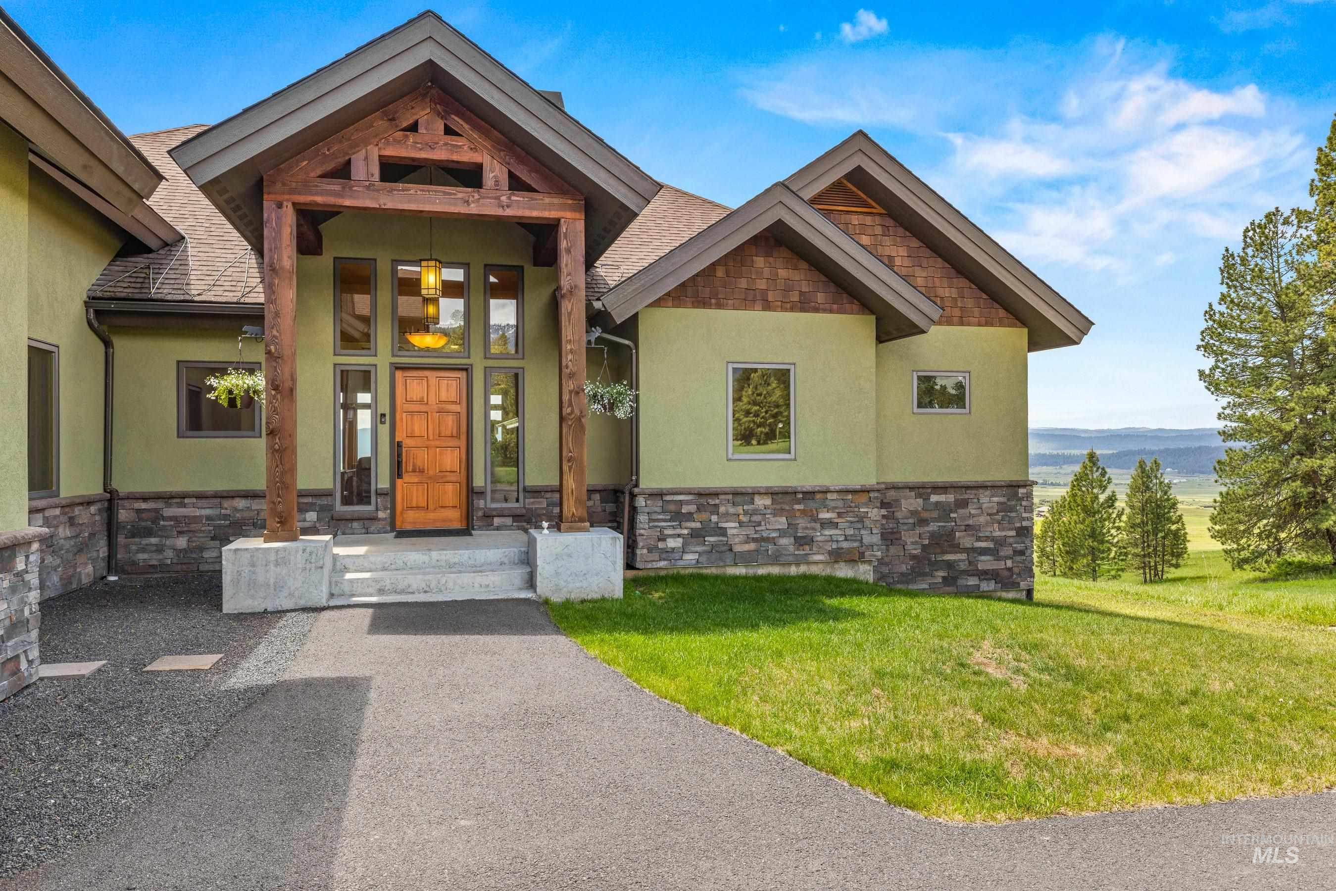 3306 Walking Horse Circle Property Photo 4