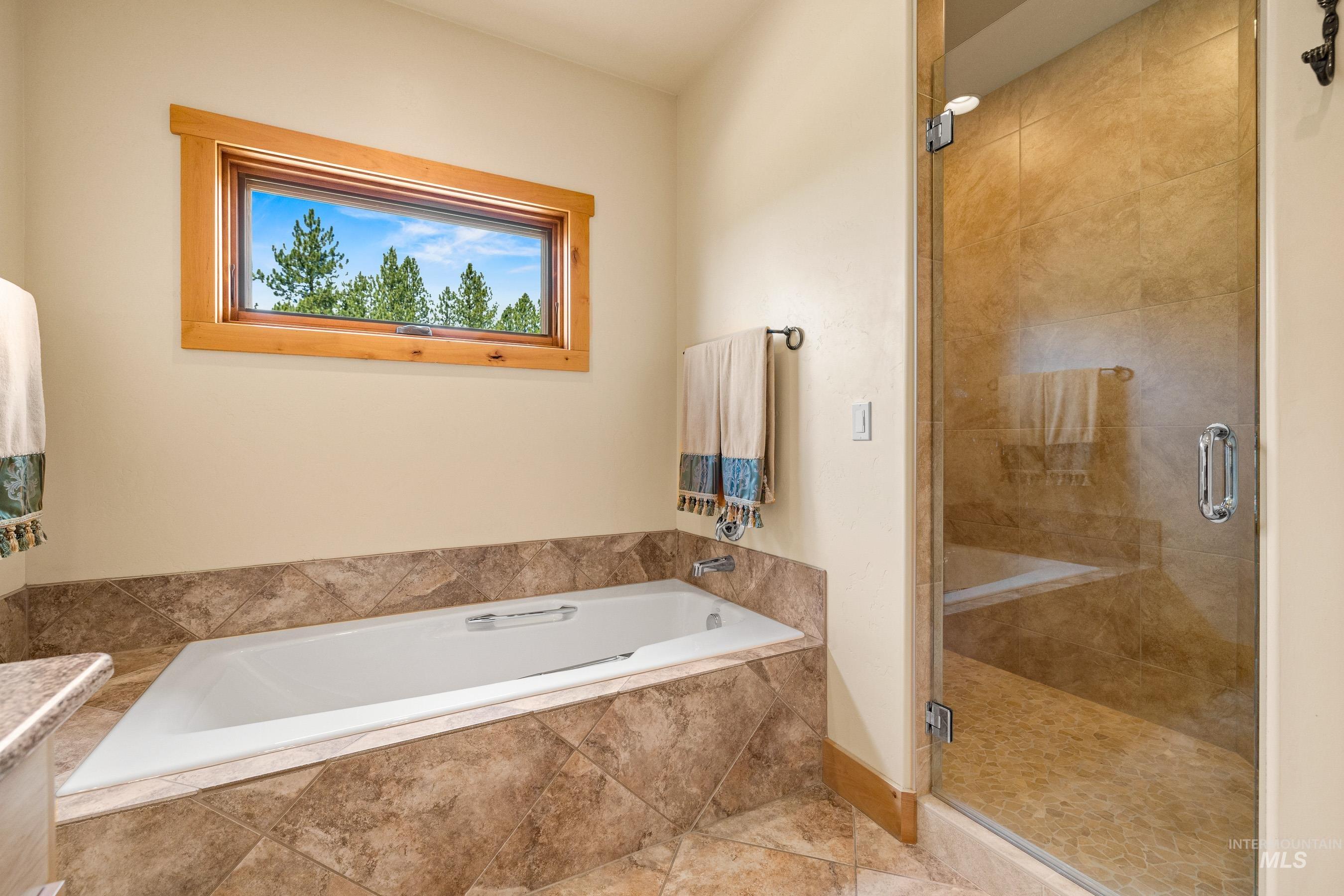 3306 Walking Horse Circle Property Photo 31
