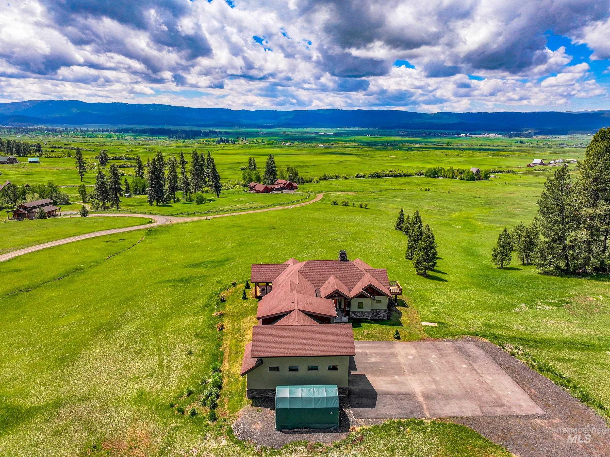 3306 Walking Horse Circle Property Photo 46