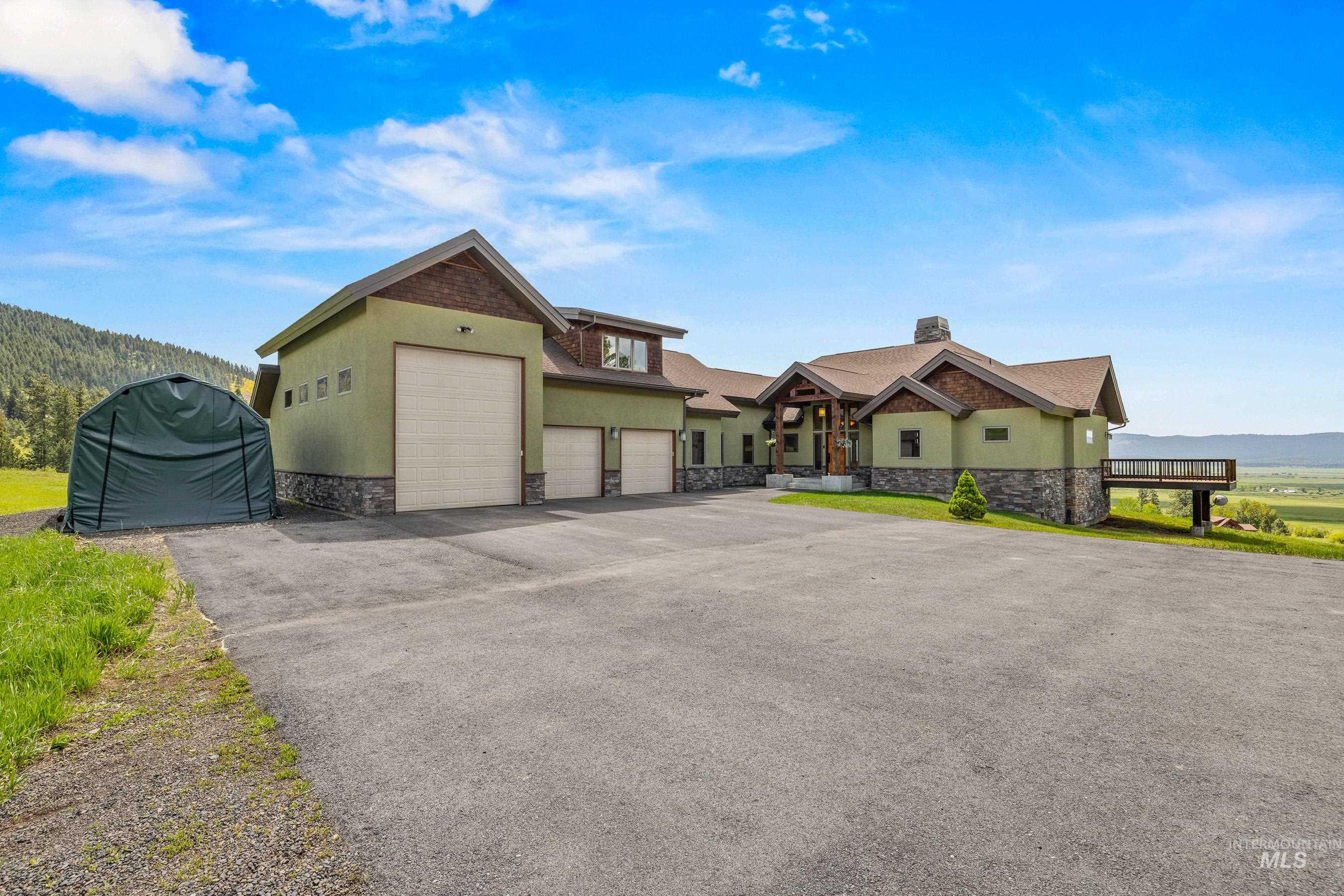 3306 Walking Horse Circle Property Photo 48
