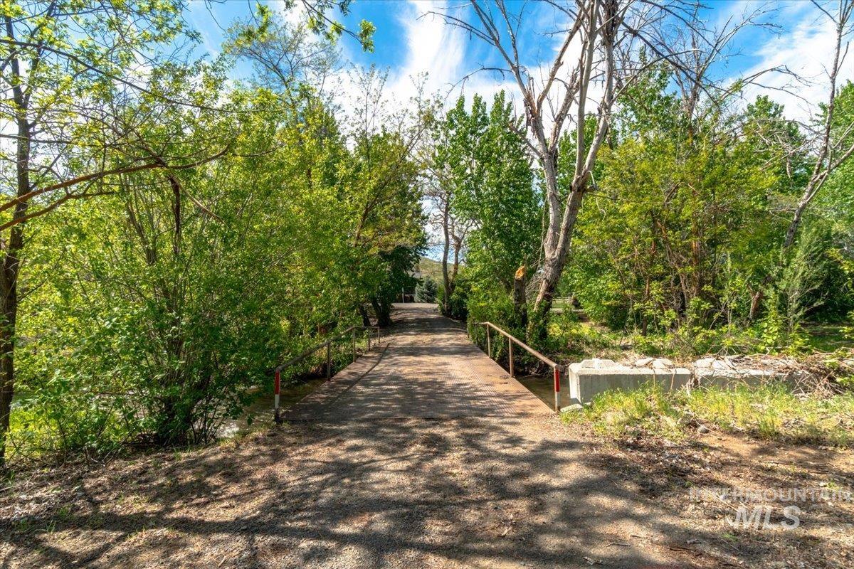 3057 Hwy 71 Property Photo 5