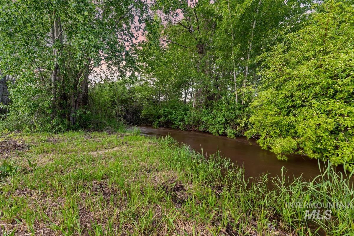 3057 Hwy 71 Property Photo 37