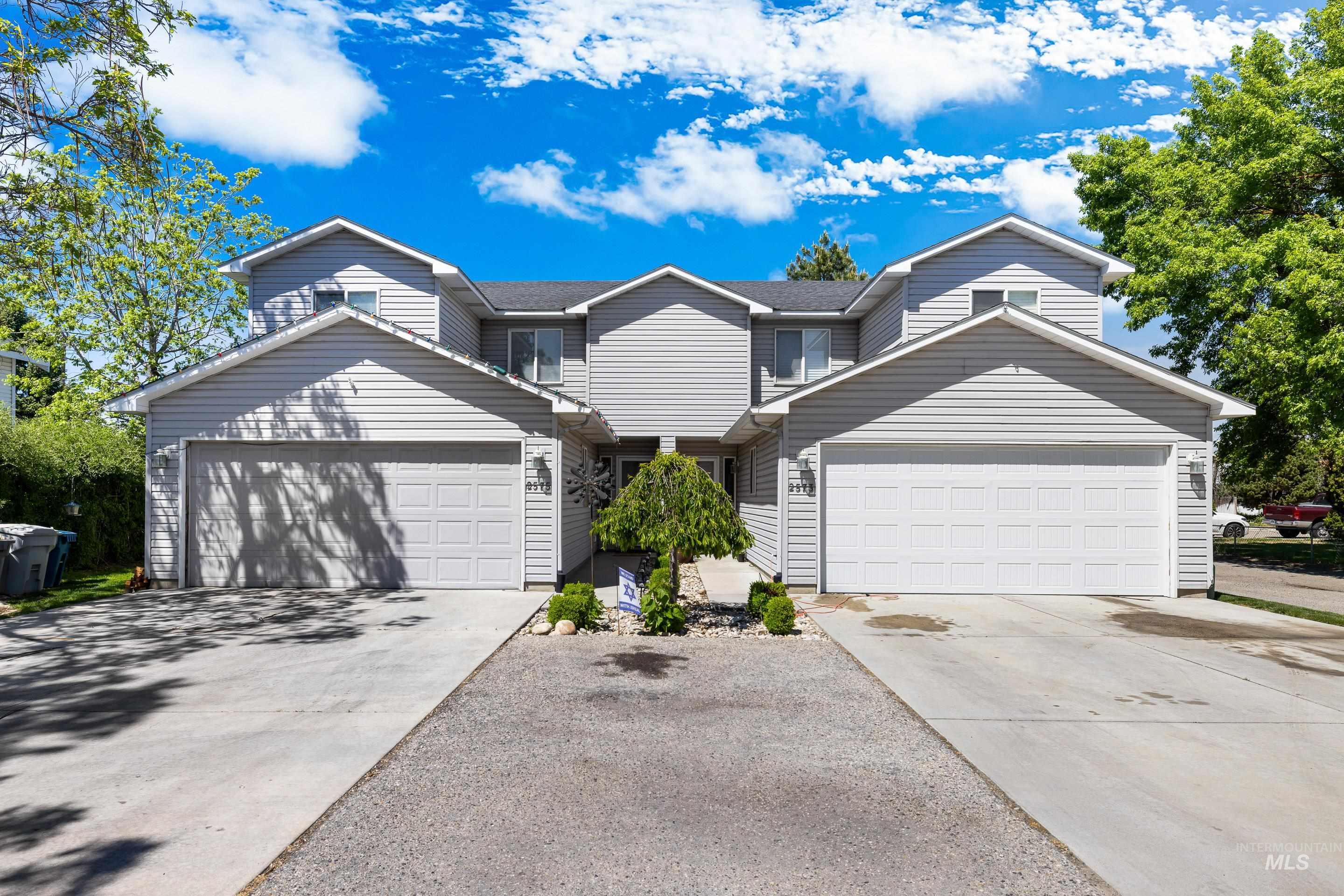 2573 & 2575 N Dusty Ln