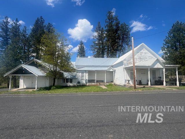 2070 Woodland Road Property Photo 1