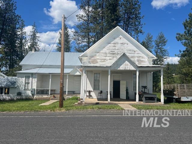 2070 Woodland Road Property Photo 2
