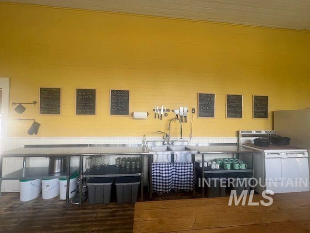 2070 Woodland Road Property Photo 4