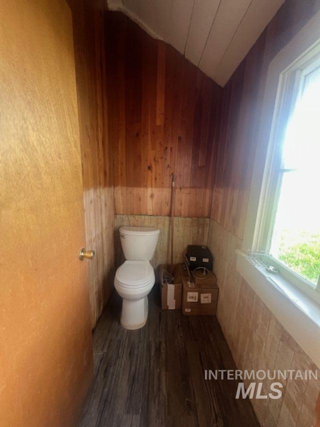 2070 Woodland Road Property Photo 12