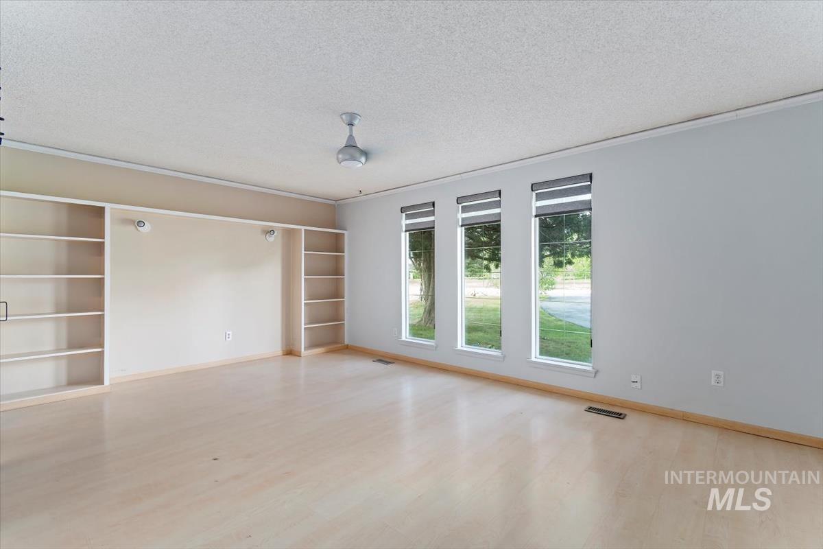 7301 W Diamond St Property Photo 26