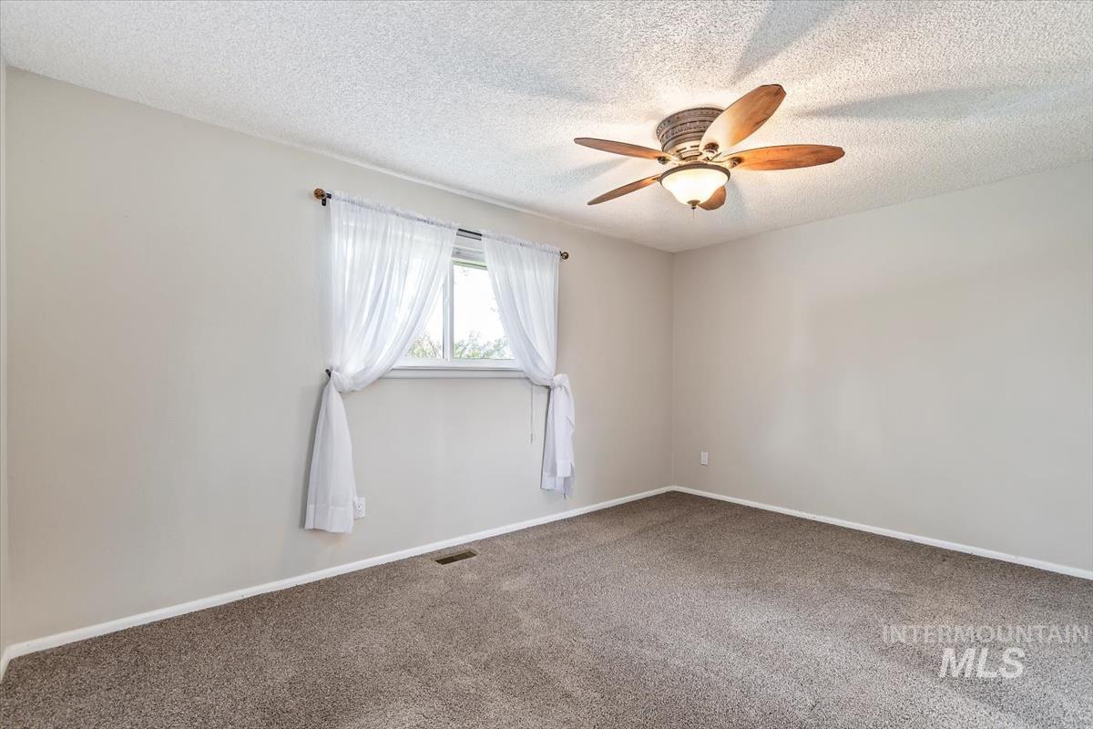 7301 W Diamond St Property Photo 32