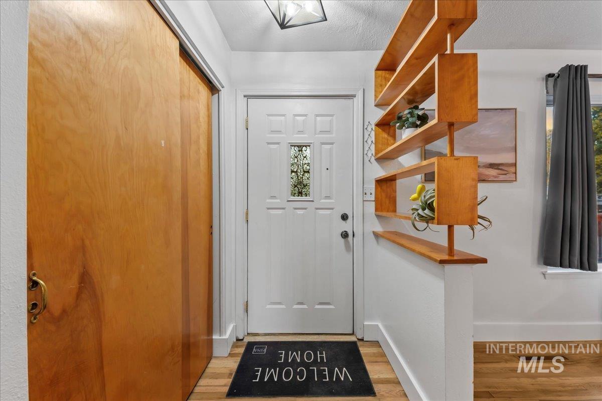 1115 N 6th E Property Photo 3