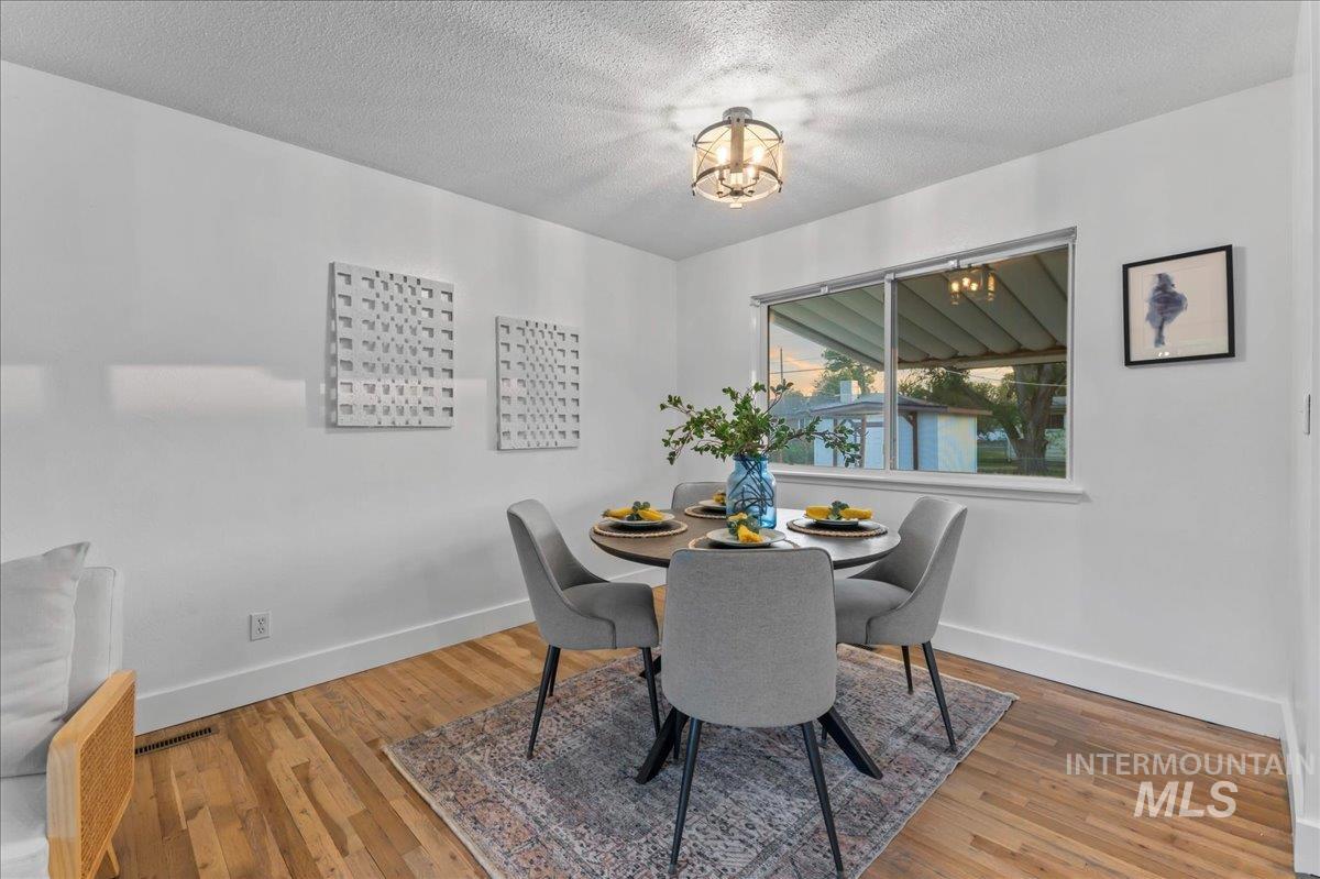 1115 N 6th E Property Photo 12