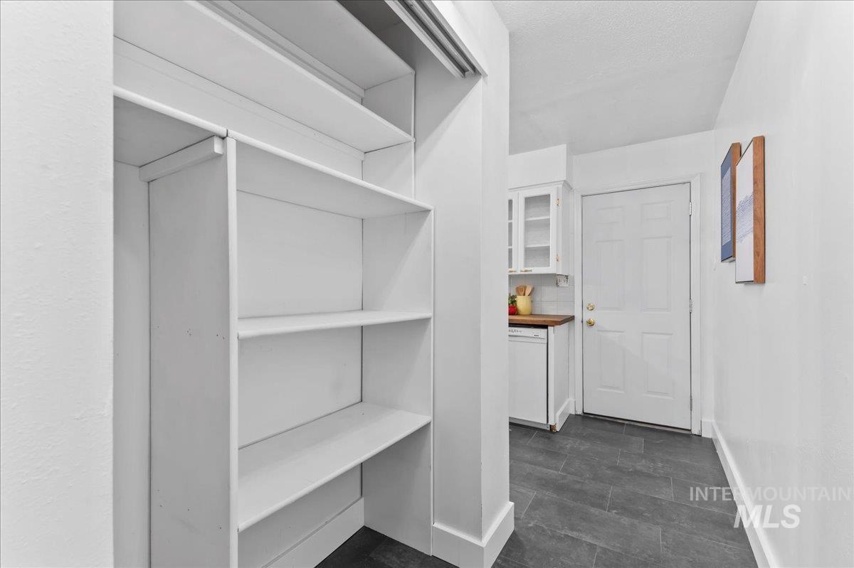 1115 N 6th E Property Photo 22