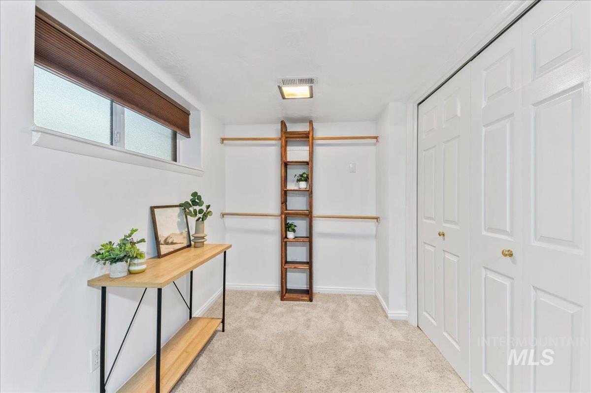 1115 N 6th E Property Photo 28