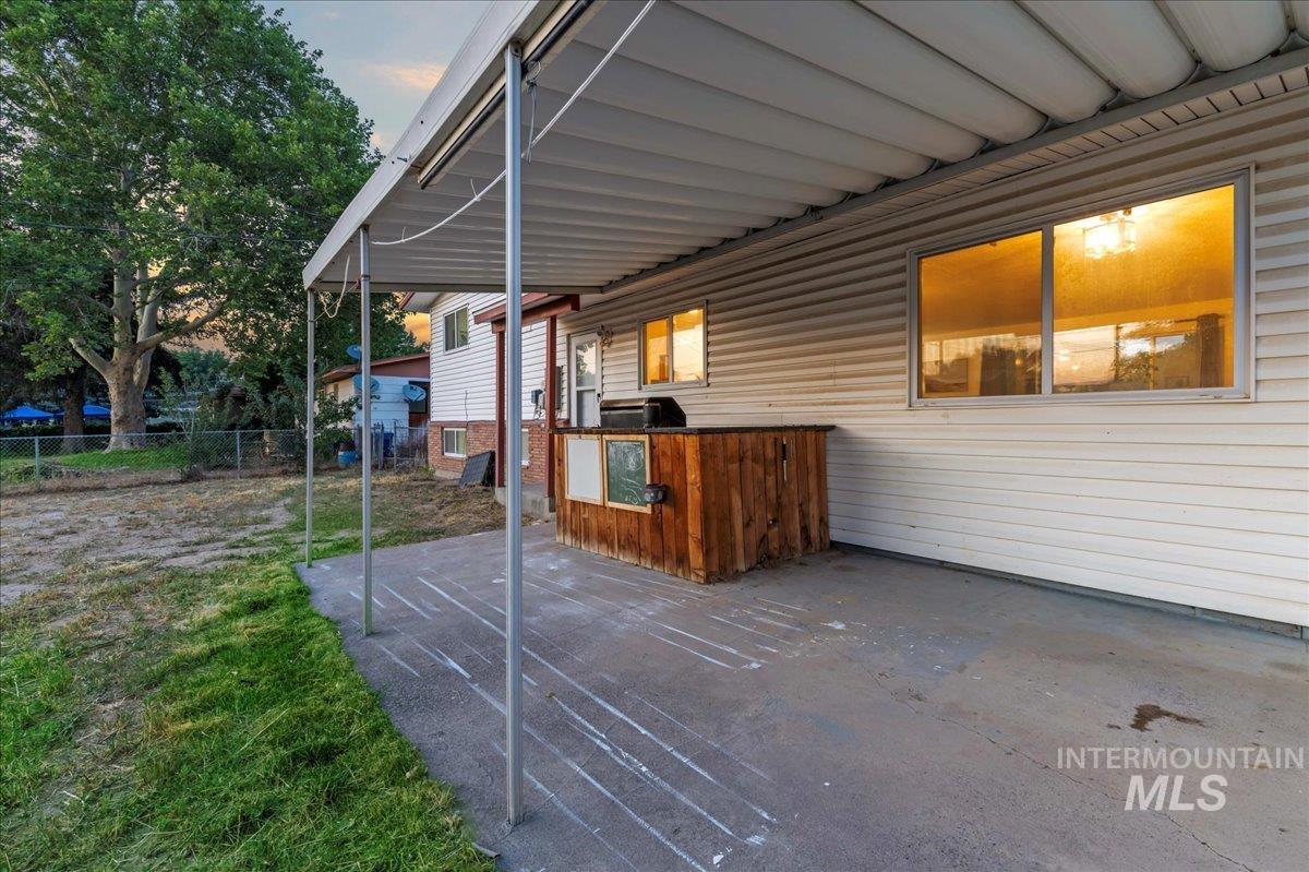 1115 N 6th E Property Photo 40