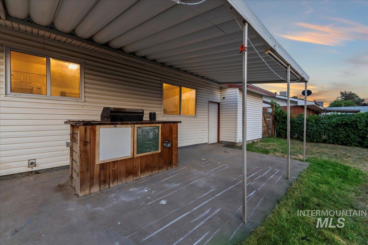 1115 N 6th E Property Photo 42