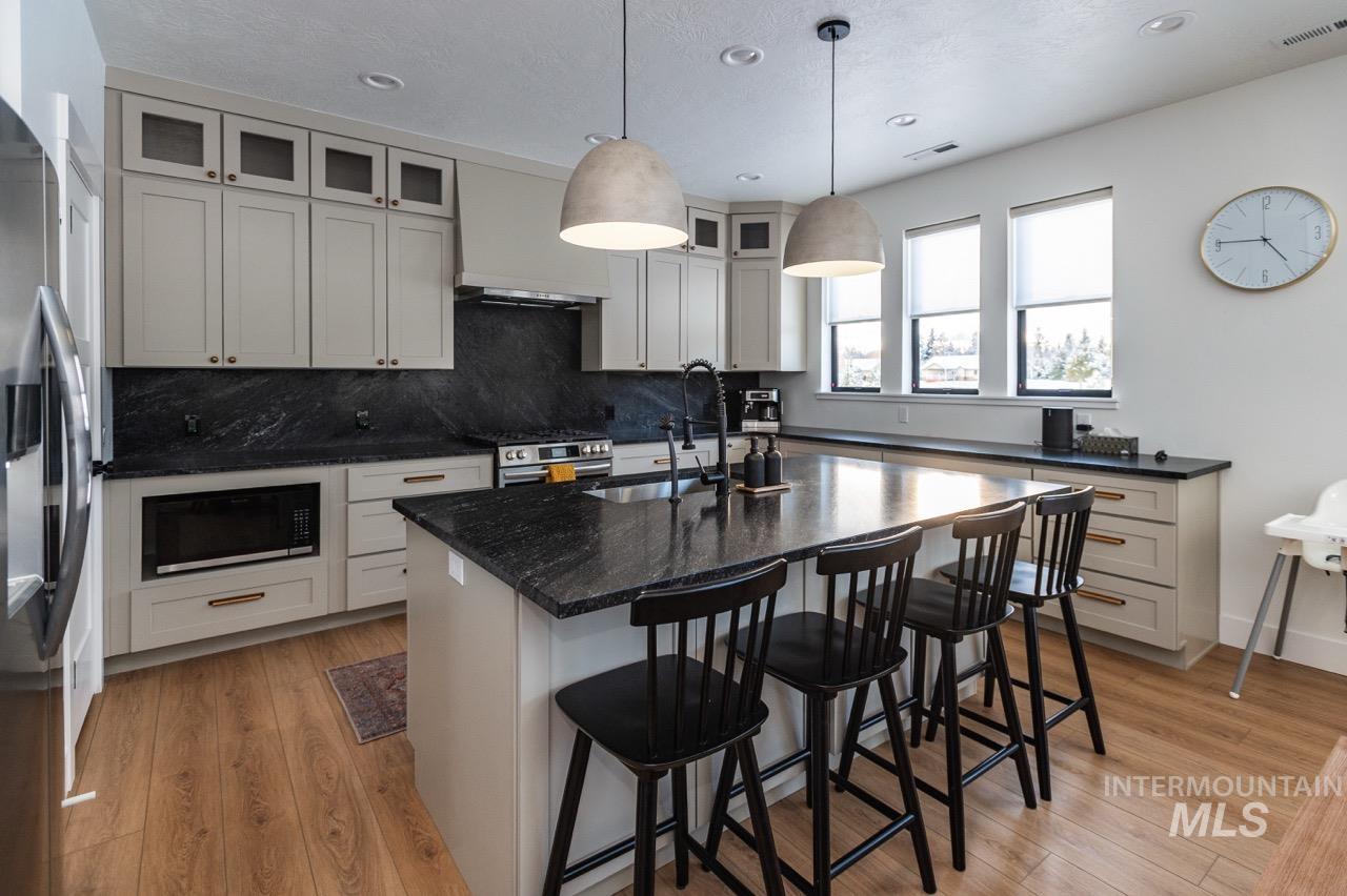 1047 Kaitlyn Loop Property Photo 12