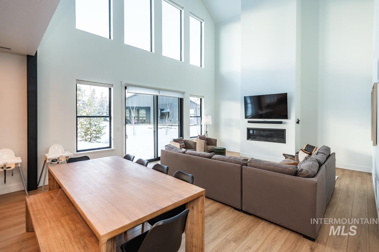 1047 Kaitlyn Loop Property Photo 13