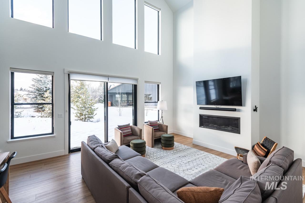 1047 Kaitlyn Loop Property Photo 15