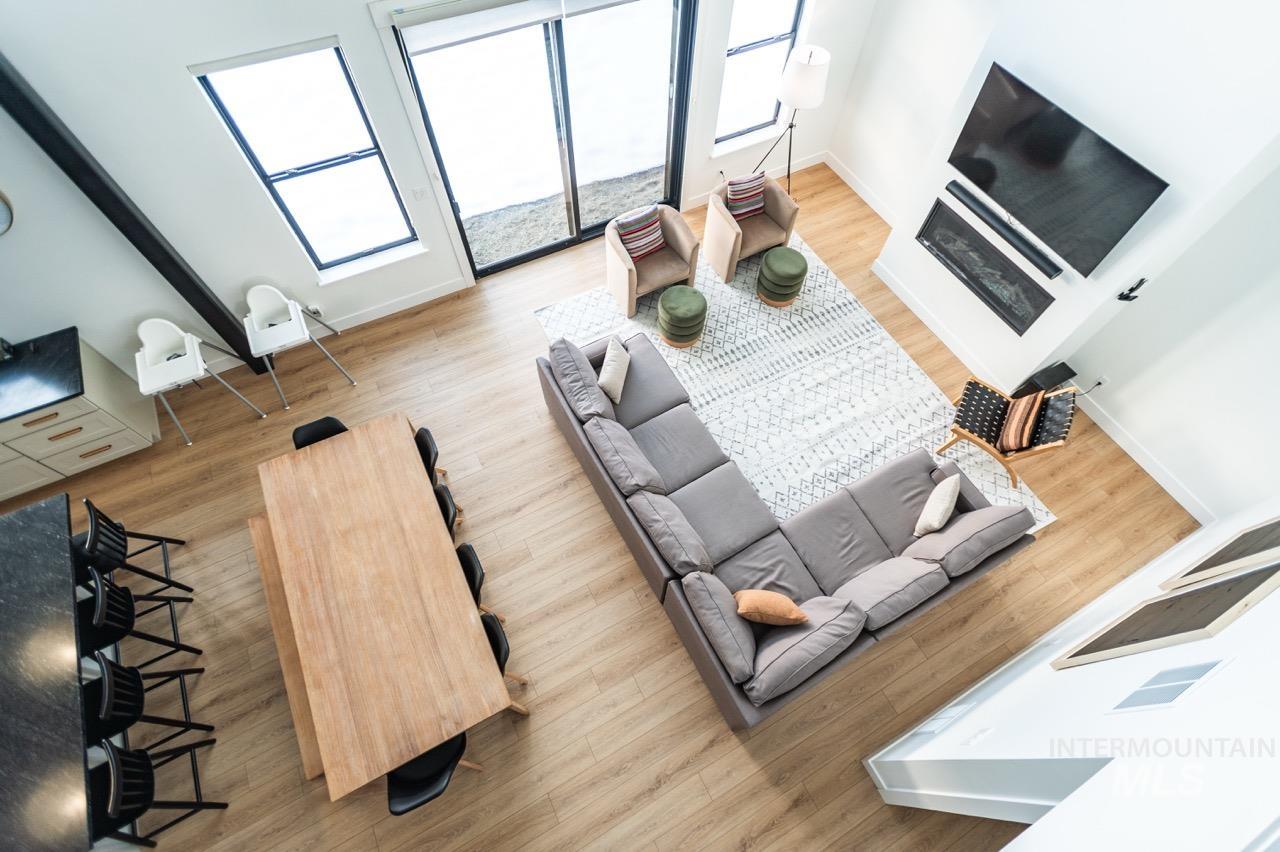 1047 Kaitlyn Loop Property Photo 16