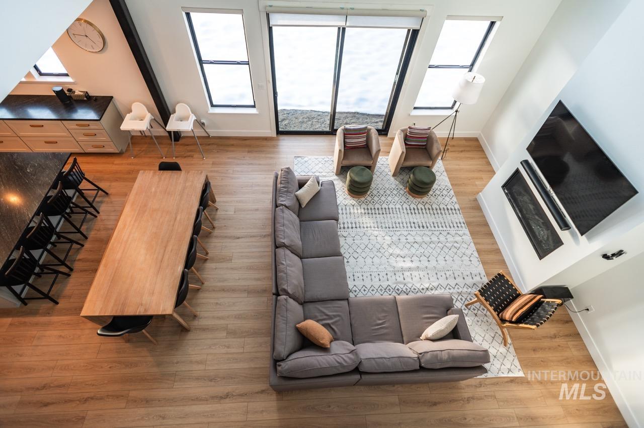 1047 Kaitlyn Loop Property Photo 17