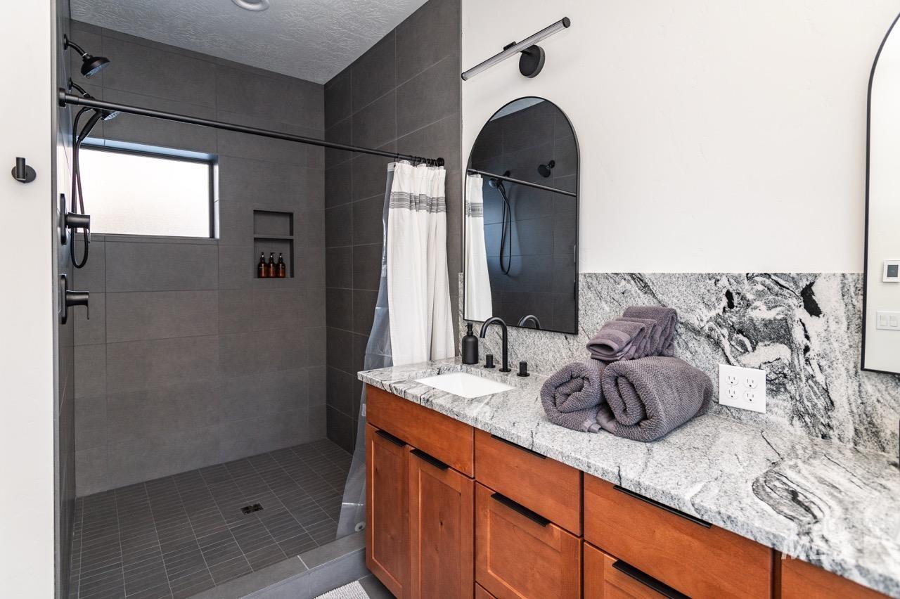 1047 Kaitlyn Loop Property Photo 23