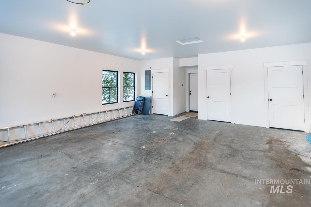 1047 Kaitlyn Loop Property Photo 35