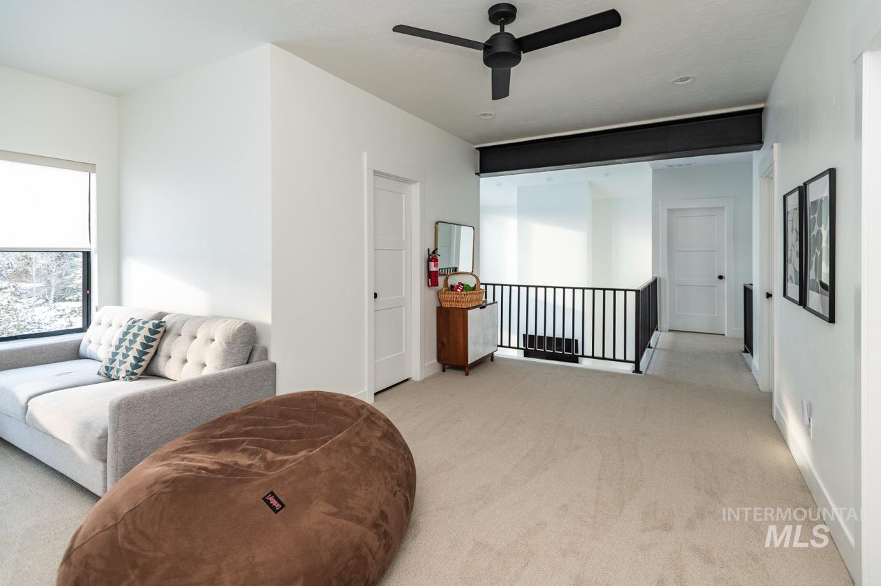 1047 Kaitlyn Loop Property Photo 36