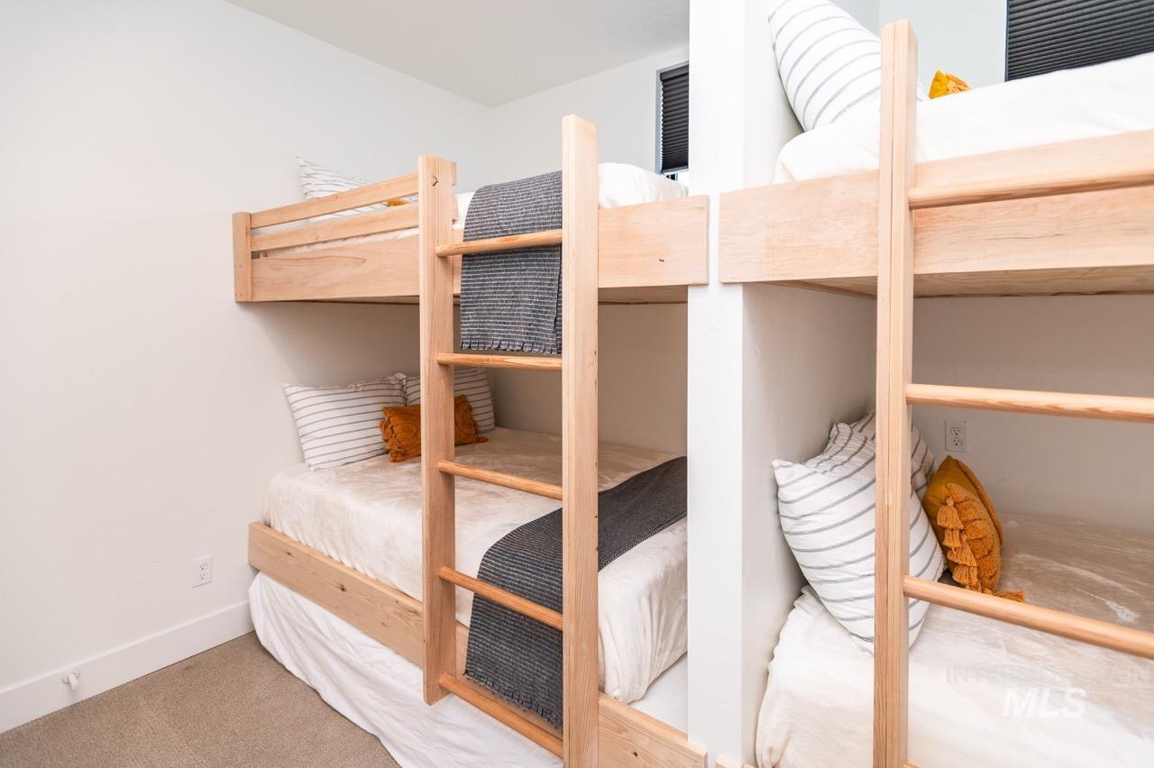 1047 Kaitlyn Loop Property Photo 38