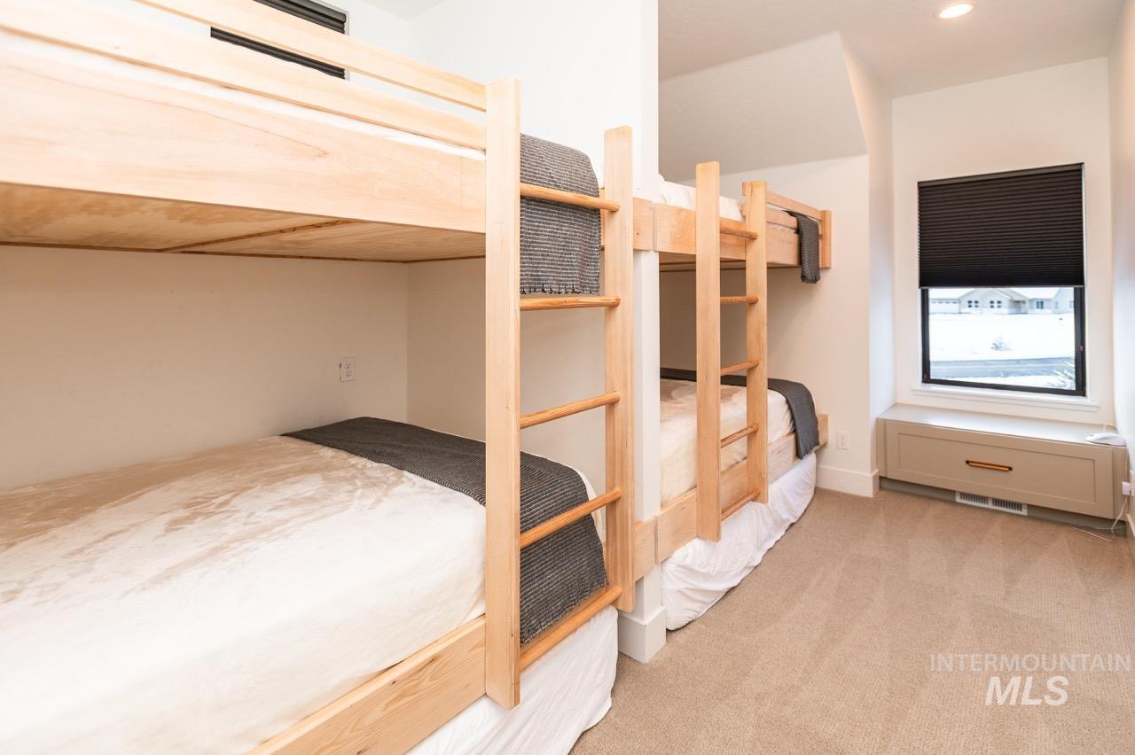 1047 Kaitlyn Loop Property Photo 39