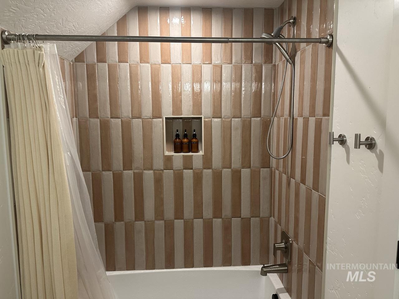 1047 Kaitlyn Loop Property Photo 48