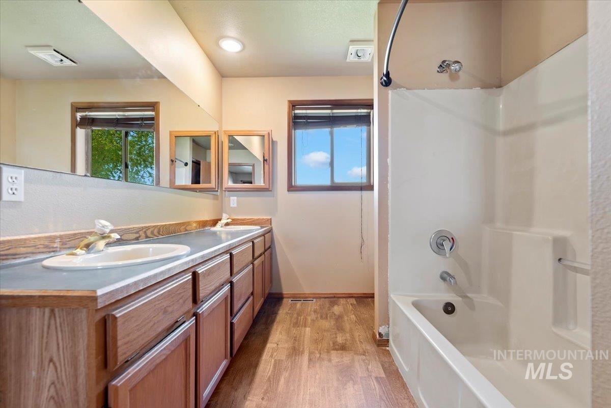 11716 S Emerald Road Property Photo 18