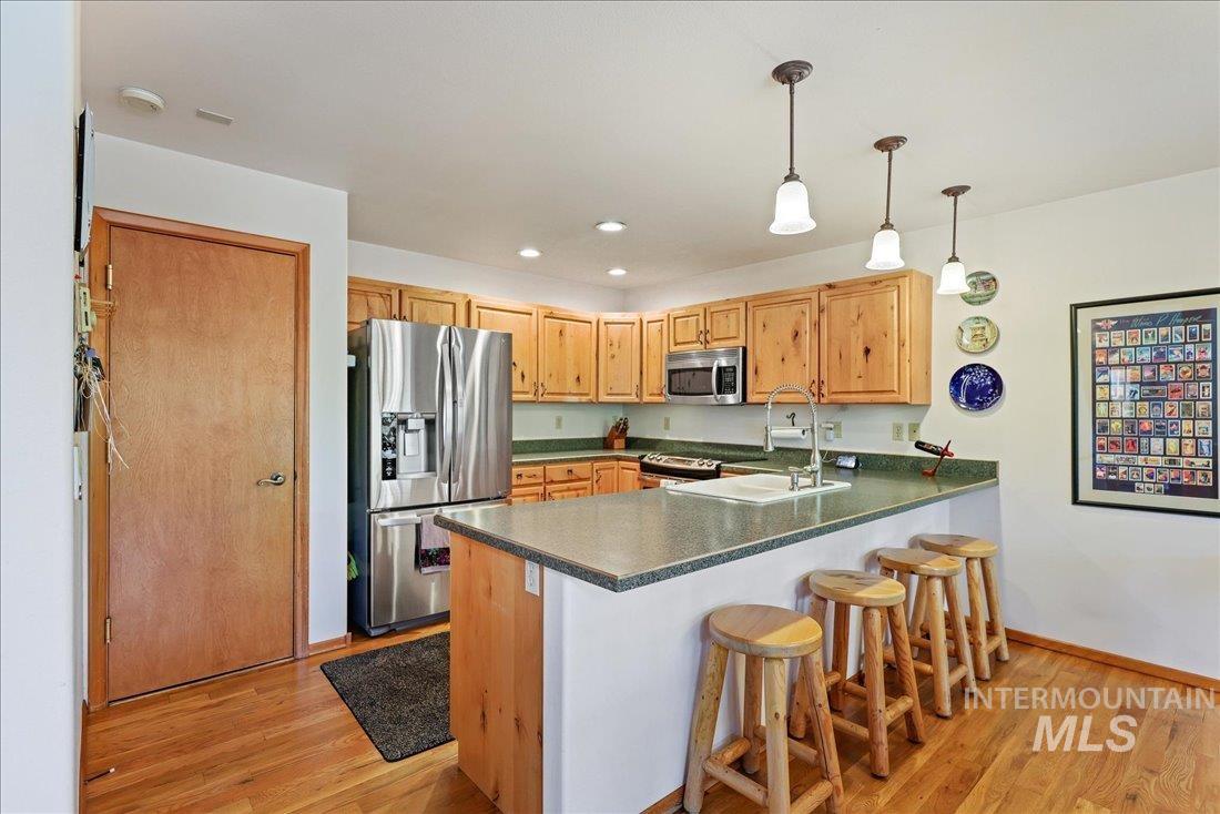 1425 Clements Rd Property Photo 9