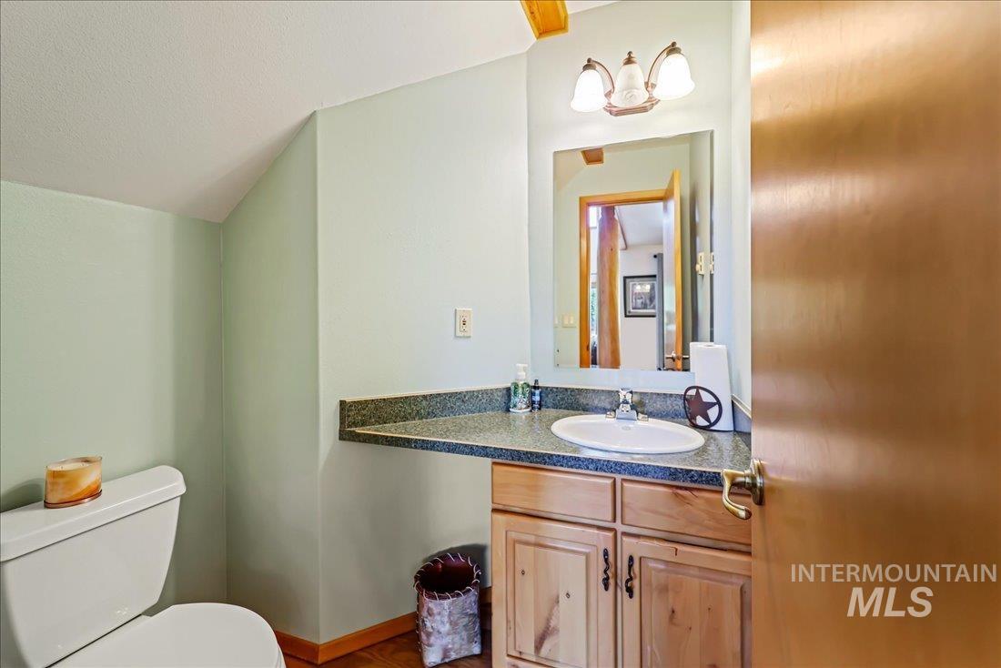 1425 Clements Rd Property Photo 14